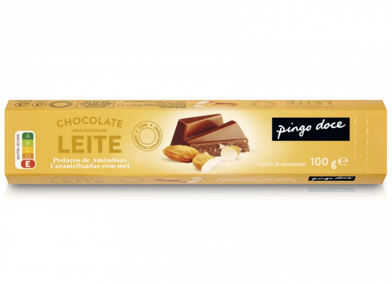 Pirâmide de Chocolate de Leite com Pedaços de Amêndoa Caramelizada com Mel